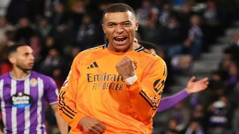 এমবাপ্পের ‘প্রথম’ হ্যাটট্রিকে উড়ে গেল ভায়াদোলিদ...