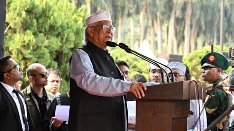 হাদি হারিয়ে যাবে না, তার রেখে যাওয়া মন্ত্র আমাদের কানে বাজতে থাকবে: প্রধান উপদেষ্টা...