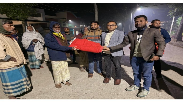 উলিপুরে  দুস্থ-অসহায় মানুষের পাশে  উপজেলা প্রশাসন...