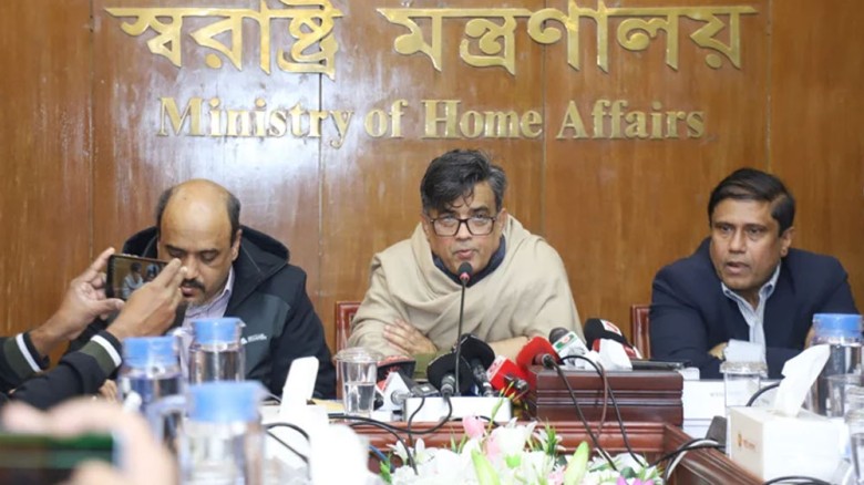 খালেদা জিয়ার কফিনবাহী গাড়ির নিরাপত্তায় মাঠে থাকবে ১০ হাজার পুলিশ: প্রেস সচিব...