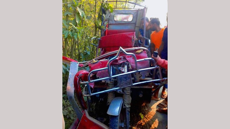 চিরিরবন্দরে সড়ক দুর্ঘটনায় এসএসসি পরিক্ষার্থীর মৃত্যু...