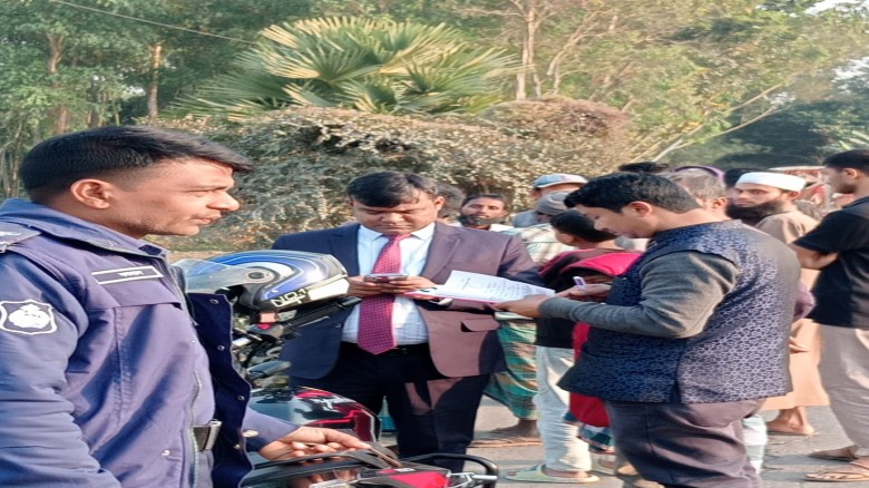 উলিপু‌রে ভ্রাম্যমাণ আদালতে ১ লাখ ২৫হাজার টাকা জরিমানা...