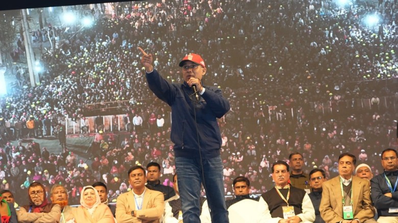 ৭ জেলায় সমাবেশ শেষে ভোরে ঢাকায় ফিরলেন তারেক রহমান