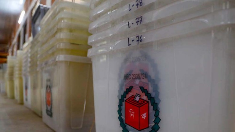 ত্রয়োদশ সংসদ নির্বাচন ও গণভোটের সব ধরনের প্রস্তুতি সম্পন্ন: ইসি সচিব...