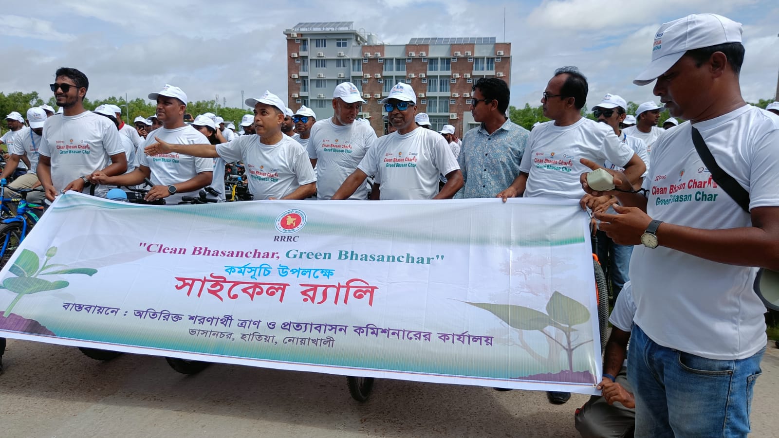 রোহিঙ্গা ক্যাম্পে ‘ক্লিন  ভাসানচর,গ্রিন ভাসানচর ‘ কর্মসূচিতে সাইকেল র‍্যালি 