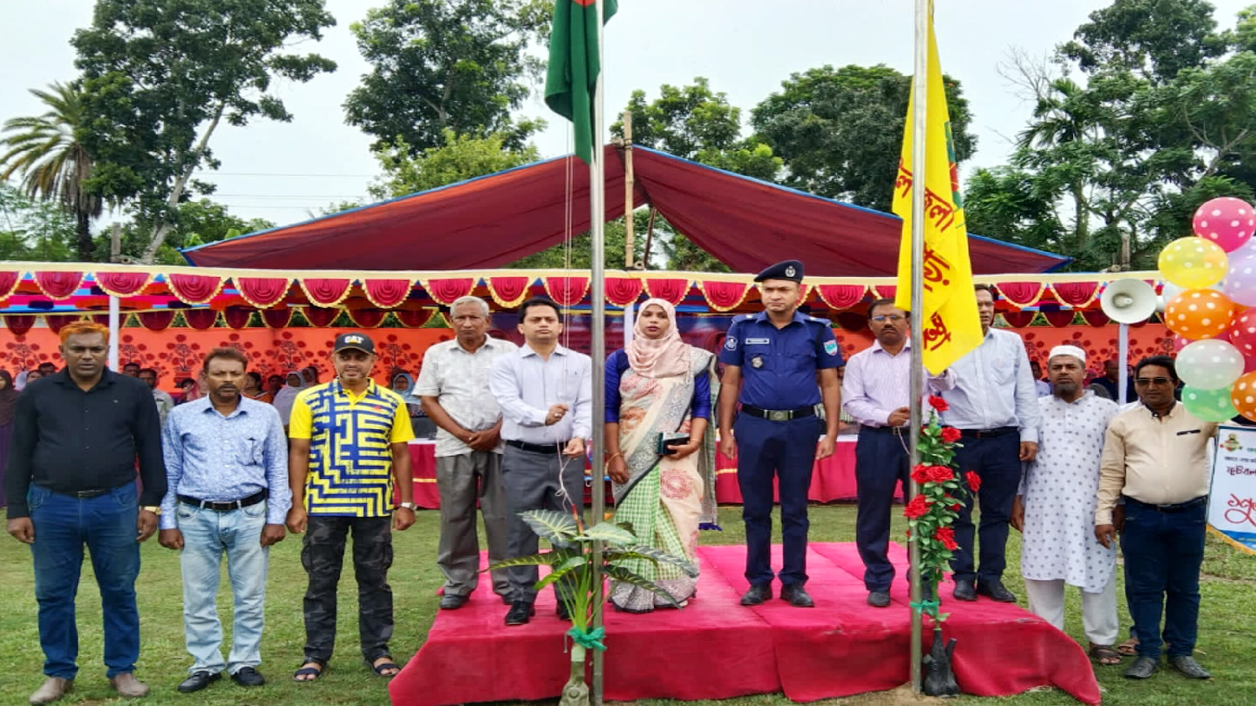 বঙ্গবন্ধু ও বঙ্গমাতা গোল্ডকাপ ফুটবল টুর্নামেন্ট নড়াইলে জঙ্গলগ্রাম ও দক্ষিণ বাগডাঙ্গা প্রাথমিক বিদ্যালয় চ্যাম্পিয়ন