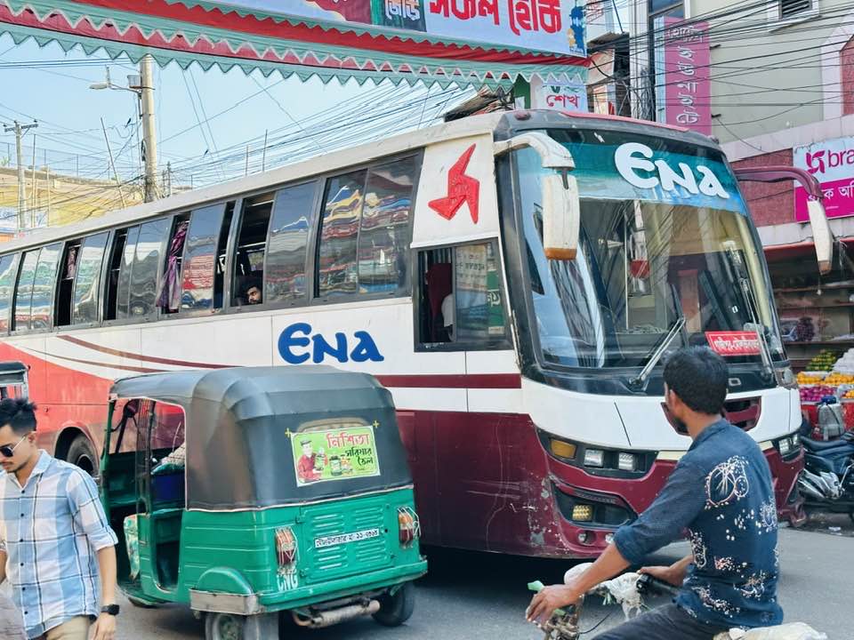 হরতালের উত্তাপ নেই শ্রীমঙ্গলে