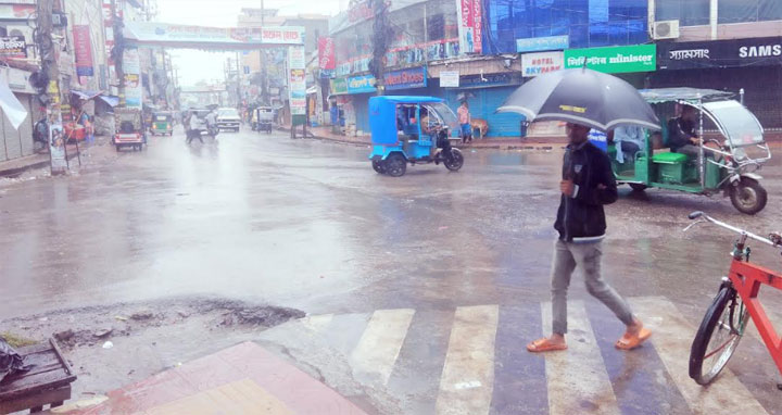 শ্রীমঙ্গলে দিনভর বৃষ্টিতে জনজীবন ব্যাহত