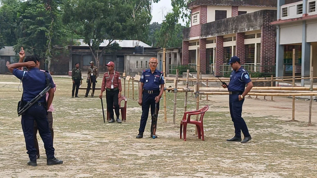 ভোটে আগ্রহ নেই মানুষের