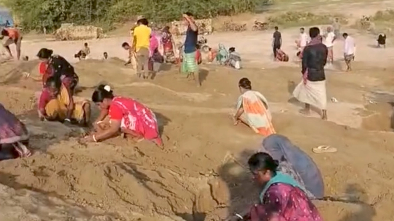 ঠাকুরগাঁওয়ের সেই ‘সোনার খনিতে’ ১৪৪ ধারা জারি