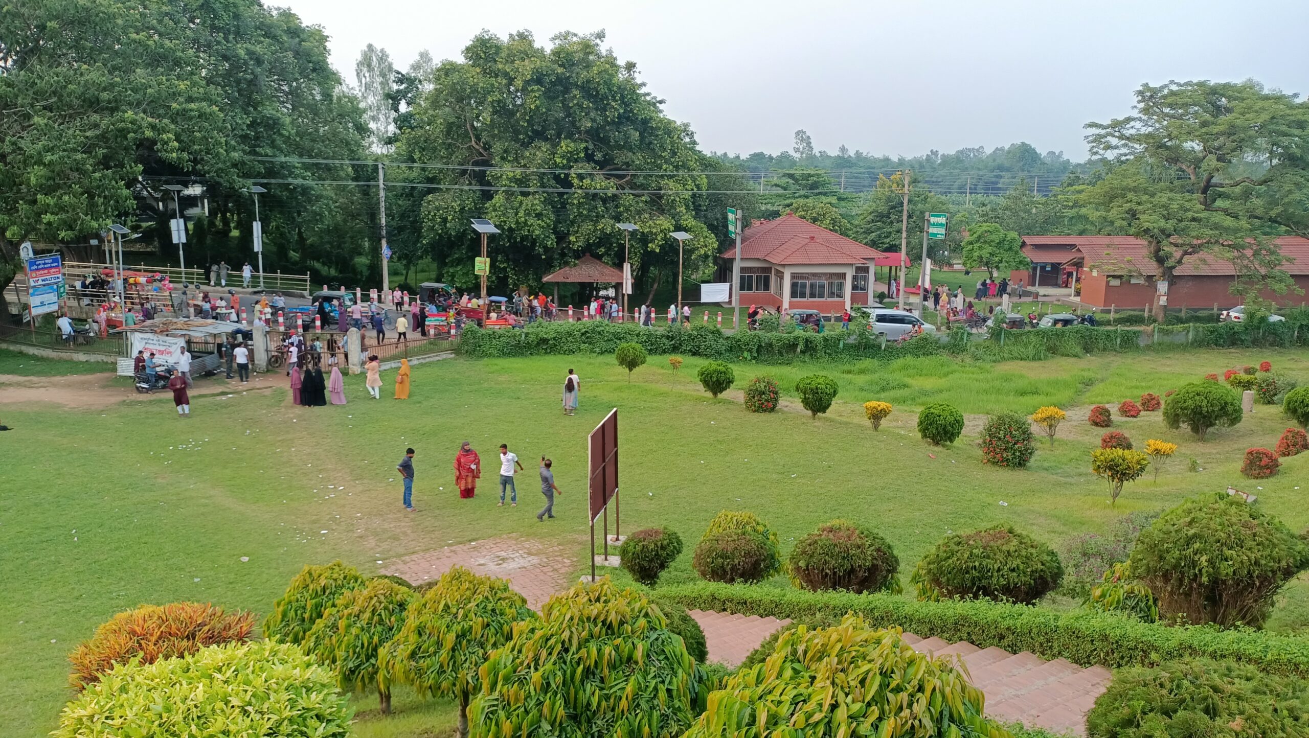 ঈদে মহাস্থানগড়ে দর্শনার্থী সংকট