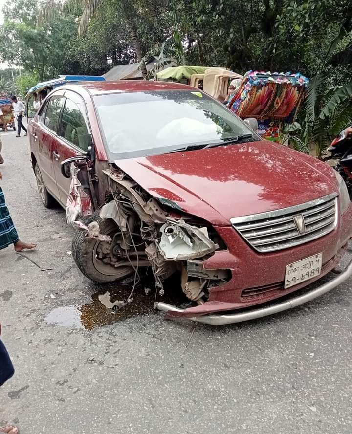 জামালপুরে প্রাইভেটকার সিএনজি মুখোমুখি সংঘর্ষ  নারীর মৃত্যু 