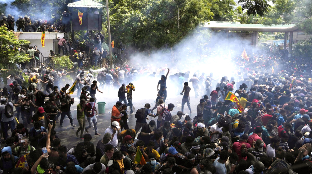 শ্রীলঙ্কায় ভোট গণনার মধ্যেই কারফিউ জারি