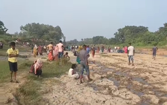 পাঁচবিবিতে ছোট যমুনা নদীতে কিশোর “স্বাধীন” নিখোঁজ