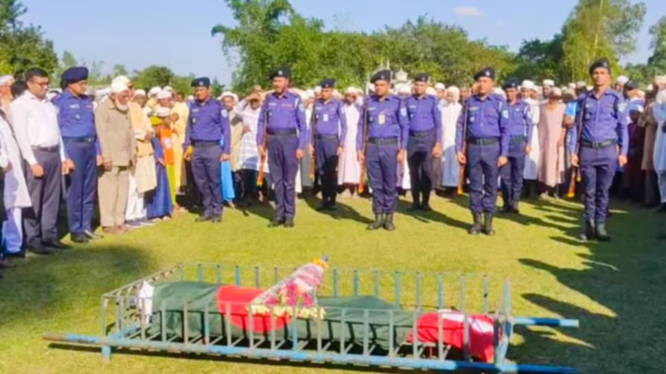 ডোমারে রাষ্ট্রীয় মর্যাদায় বীর মুক্তিযোদ্ধা বুলবুল প্রধানের জানাজা ও দাফন সম্পন্ন