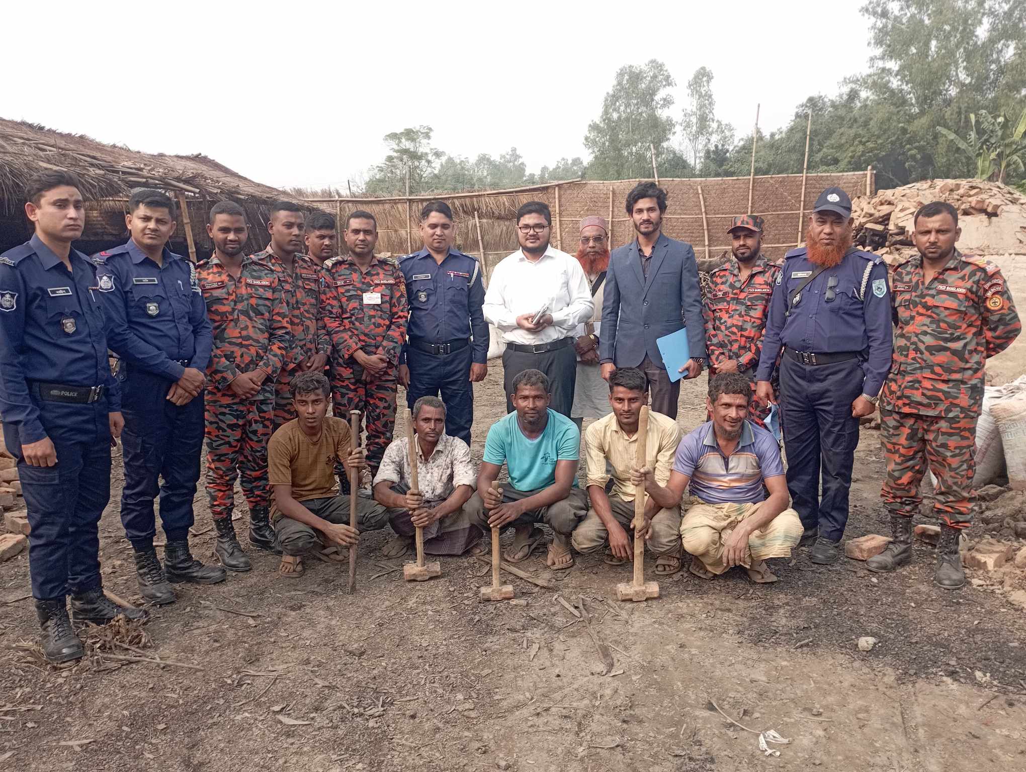 কাঠ পুড়িয়ে কয়লা তৈরির সেই কারখানার চুল্লি গুলো গুঁড়িয়ে দিল প্রশাসন