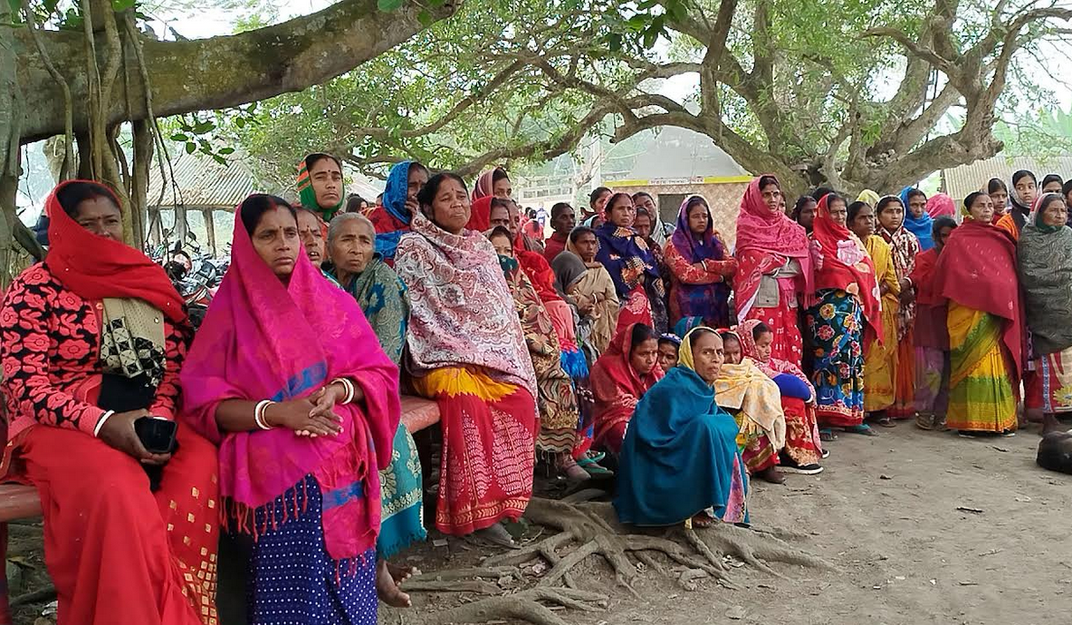 নড়াইলে মন্দিরের জমি দখলের অপচেষ্টার প্রতিবাদে সমাবেশ ও মানববন্ধন অনুষ্ঠিত