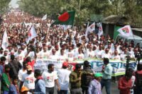 তিস্তা নদী রক্ষায় দ্বিতীয় দিনে তিস্তাপাড়ে পদযাত্রায় মানুষের ঢল
