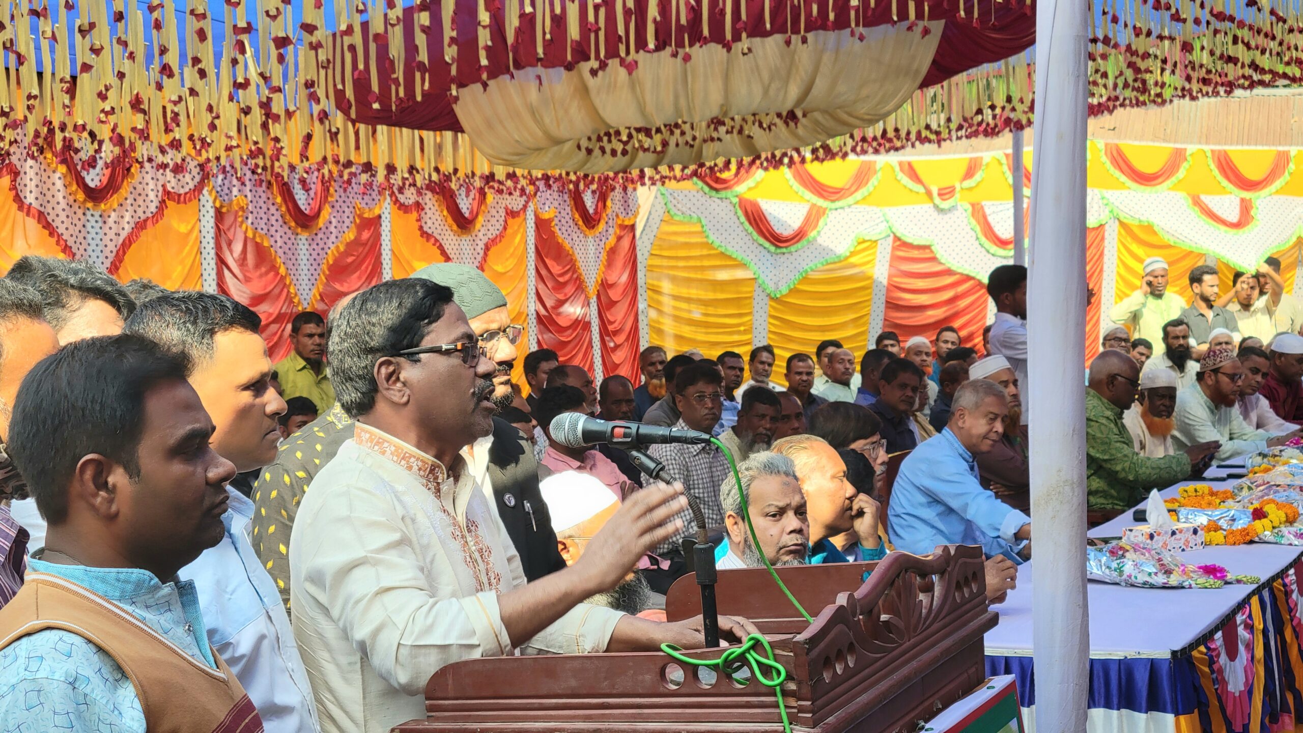 ফুলবাড়ীতে বর্ণাঢ্য আয়োজনে বিএনপির মতবিনিময় সভা অনুষ্ঠিত 