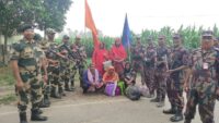 দহগ্রাম সীমান্তে পতাকা বৈঠকে ৫ বাংলাদেশী কে ফিরত দিয়েছে বি এস এফ