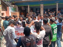 হোমনায় ছাত্রদল নেতার ওপর হামলার প্রতিবাদে বিক্ষোভ