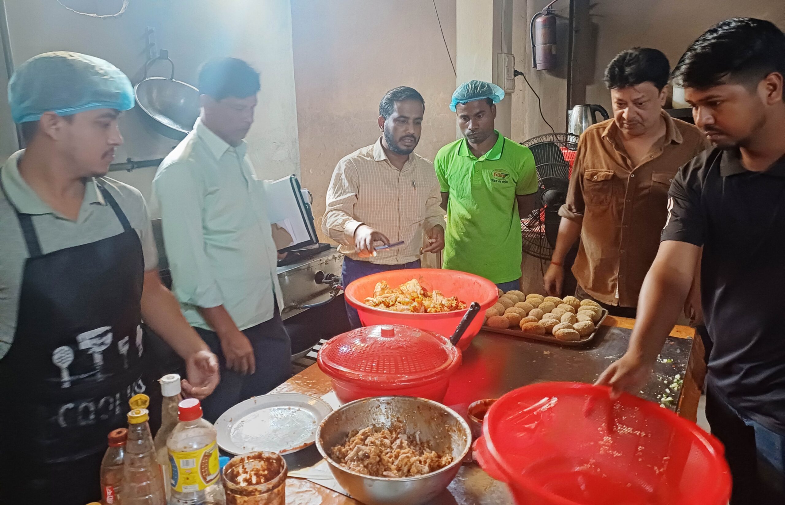 শেরপুরে জি-৭ হোটেল সহ ৫ ব্যবসায়ীকে অর্থদন্ড