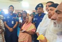 শ্রীমঙ্গলে নাগরিক পরিষদের আর্থিক সহায়তা বিতরণ
