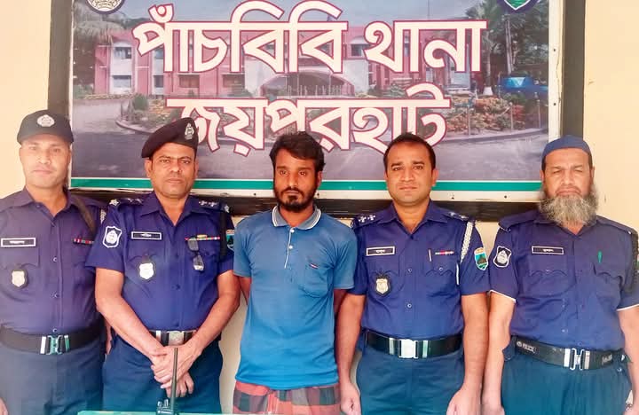 পাঁচবিবি থানার হত্যা মামলার আসামী ঢাকায় গ্রেফতার পাঁচবিবি থানার হত্যা মামলার আসামী ঢাকায় গ্রেফতার