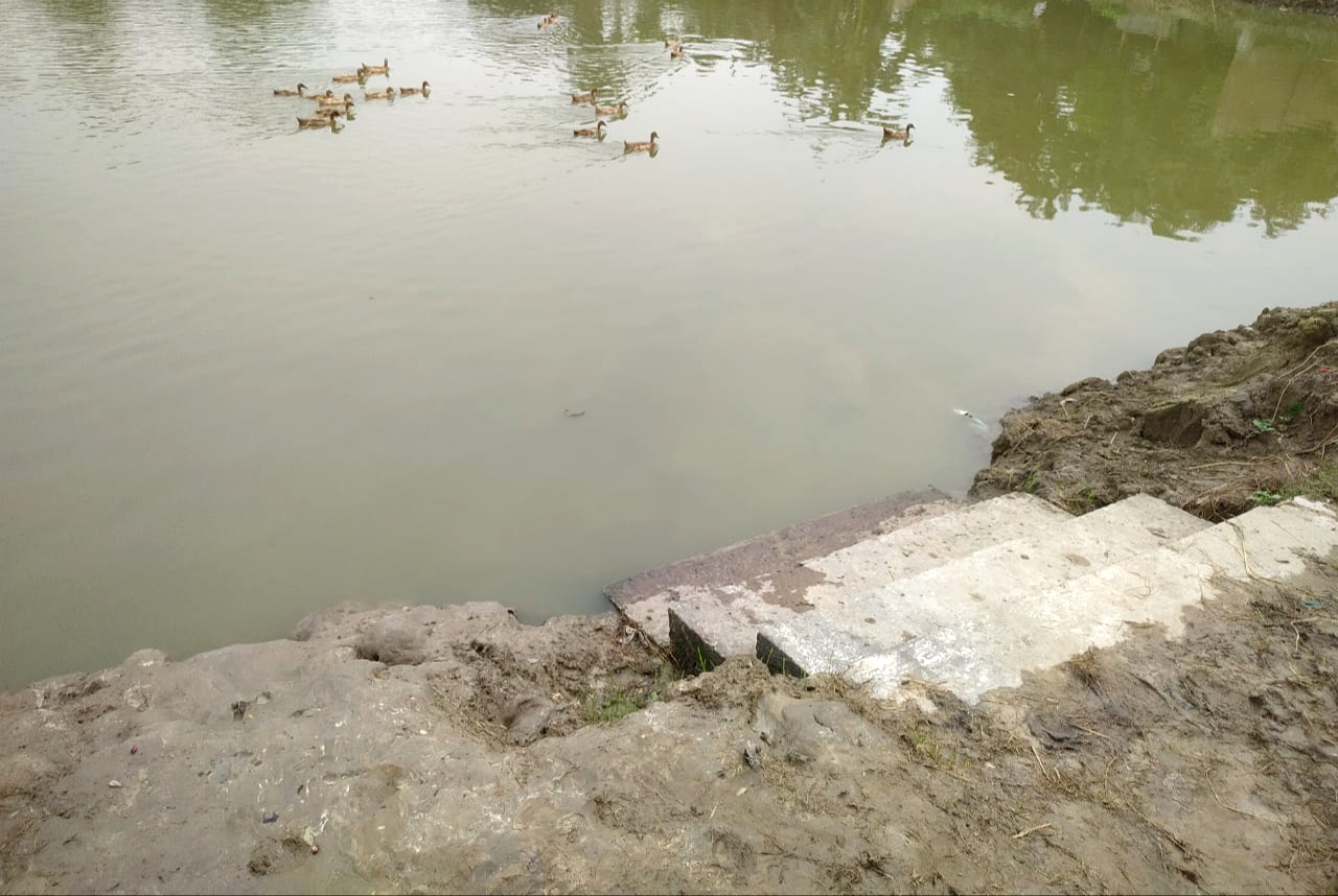 ঈদের নতুন জামা পড়া হলো না শিশু নিলিফার, ঈদের নতুন জামা পড়া হলো না শিশু নিলিফার,