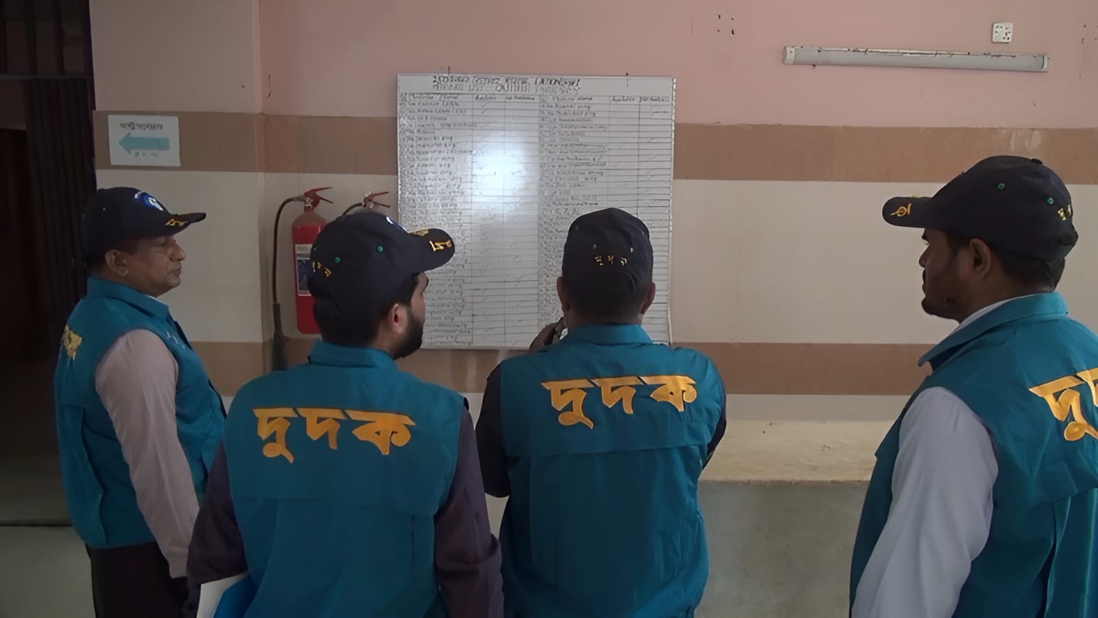 লালমনিরহাট জেলা সদর হাসপাতালে দুদকের অভিযান: রোগীদের খাদ্য ও ঔষধ সরবরাহে ব্যাপক অনিয়ম লালমনিরহাট জেলা সদর হাসপাতালে দুদকের অভিযান: রোগীদের খাদ্য ও ঔষধ সরবরাহে ব্যাপক অনিয়ম