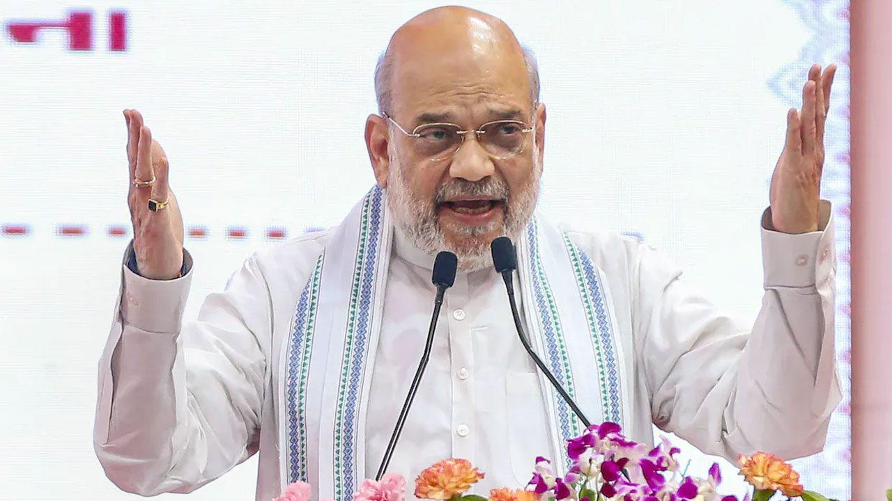সারা বিশ্ব ভারতীয় সেনাবাহিনীর প্রশংসা করছে : অমিত শাহ সারা বিশ্ব ভারতীয় সেনাবাহিনীর প্রশংসা করছে : অমিত শাহ