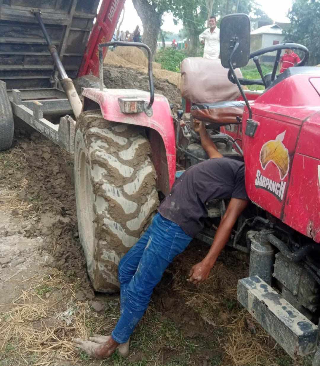 শেরপুরে বিদ্যুতায়িত হয়ে বালুটানা ড্রমট্রাকের চালক নিহত শেরপুরে বিদ্যুতায়িত হয়ে বালুটানা ড্রমট্রাকের চালক নিহত